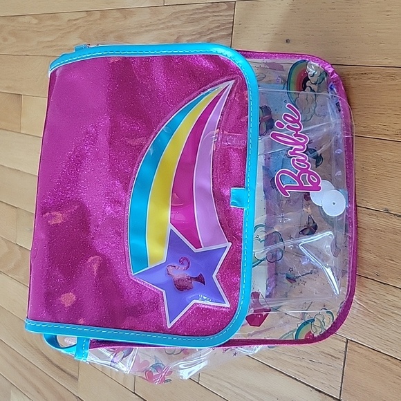 Barbie Unicorn Doctor Set Lights Up - Picture 6 of 8